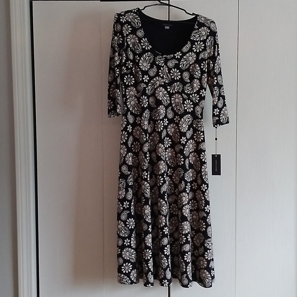Dress - Picture 8 of 8